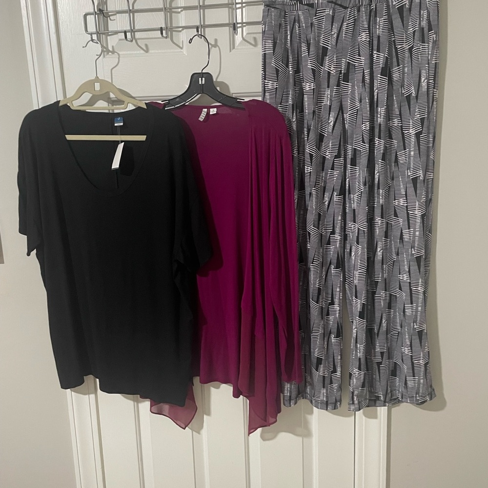 Black and Magenta Tops with Patterned pallazzo pants xl